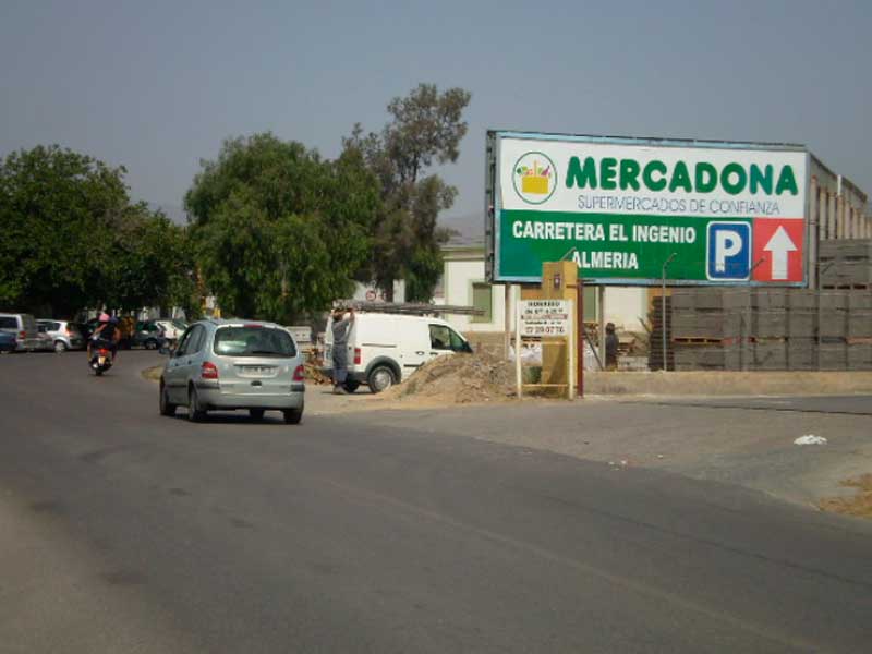 vallas y Monopostes publicitarios Almería